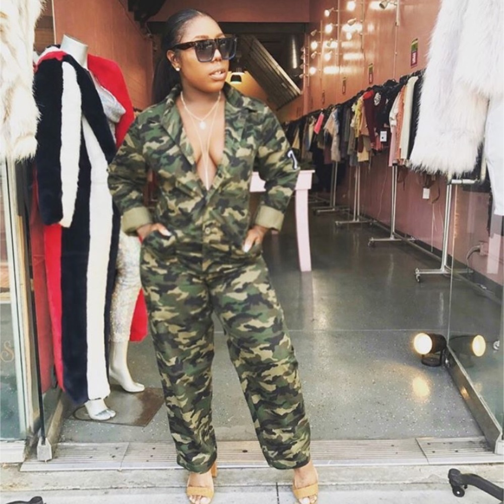 Forever 21
Women's City Of Angels Camo Jumpsuit